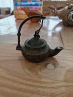 Bronzen olie lampje., Antiek en Kunst, Antiek | Koper en Brons, Ophalen of Verzenden