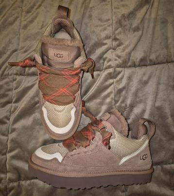 Ugg Lowmel Schoenen - Maat 39 beschikbaar voor biedingen