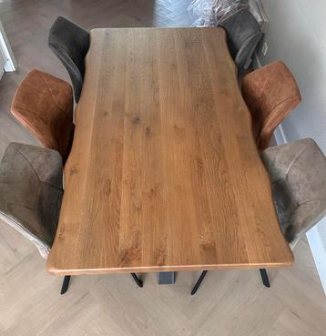 Van Bommel eettafel + 2 stoelen gratis beschikbaar voor biedingen