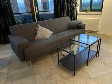 salontafel beschikbaar voor biedingen