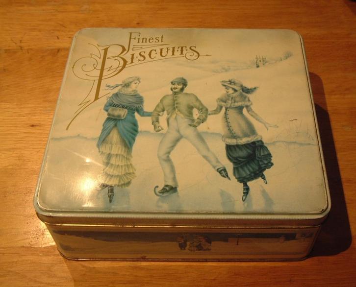 oud  nostalgisch winter blik finest biscuits, Verzamelen, Blikken, Ophalen of Verzenden