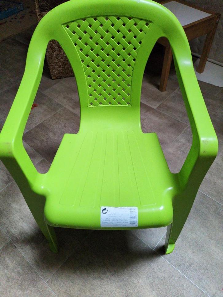 Groene kunststof stoel, Huis en Inrichting, Stoelen, Zo goed als nieuw, Eén, Kunststof, Overige kleuren, Ophalen of Verzenden