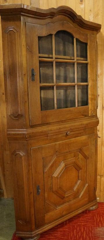 Antiek Strak boeren landelijke kwartronde Vintage hoekkast beschikbaar voor biedingen