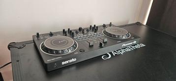Pioneer DJ REV1 DJ Controller beschikbaar voor biedingen