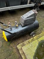 Compressor - Gebruikt, Doe-het-zelf en Verbouw, Compressors, Ophalen, Gebruikt, 200 tot 400 liter/min, Mobiel