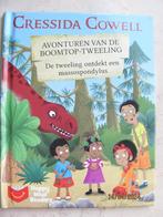Boek BOOMTOP TWEELING Massospondylus Dino's C COWELL 3 IZGS, Boeken, Gelezen, Fictie algemeen, Ophalen of Verzenden, Cressida Cowell