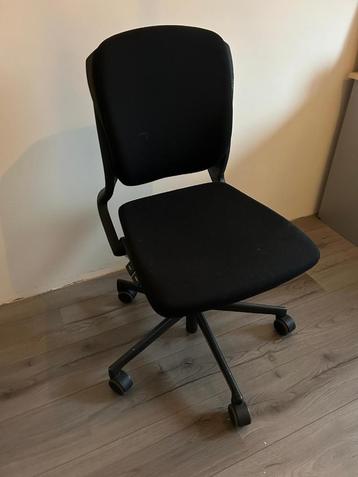 Bureaustoel  beschikbaar voor biedingen