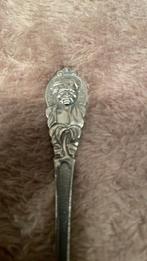 Verzilverd Thee Lepeltje “Nederland Helpt Indie 1945”  nr 5, Antiek en Kunst, Ophalen of Verzenden