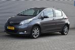 Toyota Yaris 1.3 VVT-i Dynamic, Navi, Cruise, Panoramadak., Auto's, Toyota, Origineel Nederlands, Te koop, Zilver of Grijs, 5 stoelen