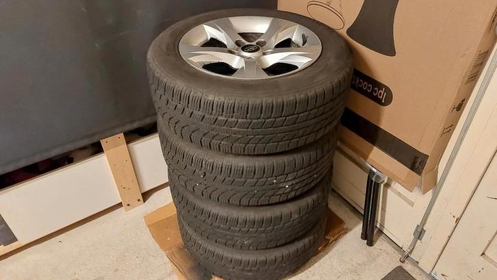 ️ Winterbanden Hyundai KIA 205/60R16 7a8 mm profiel 5x114.3, Auto-onderdelen, Banden en Velgen, Banden en Velgen, Winterbanden