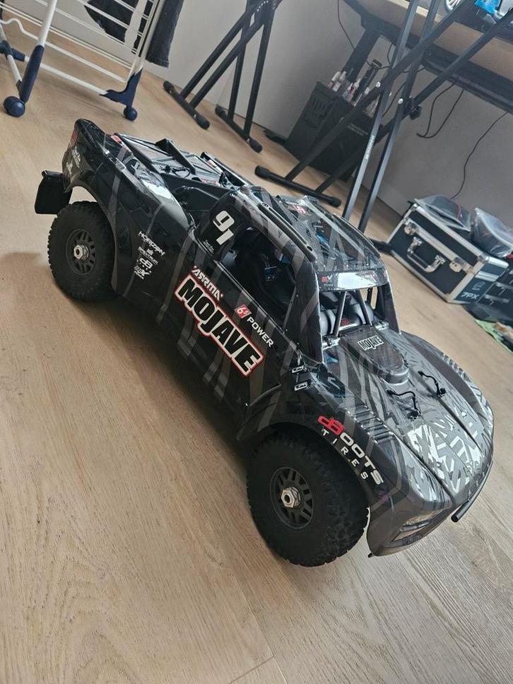 Arrma mojave exb rtr, Hobby en Vrije tijd, Modelbouw | Radiografisch | Auto's, Zo goed als nieuw, Auto offroad, Elektro, RTR (Ready to Run)
