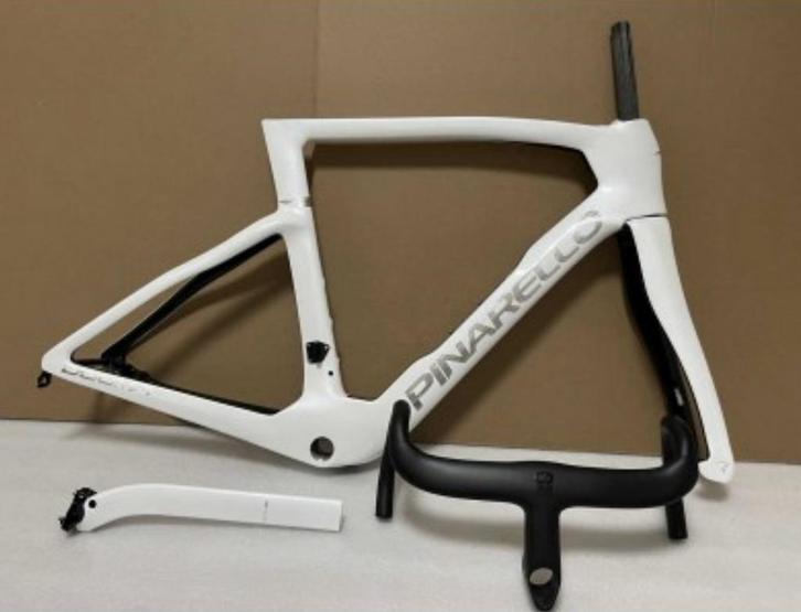 Pinarello new dogma f maat 575 met most stuur 110 /420, Fietsen en Brommers, Fietsen | Racefietsen, Nieuw, Heren, Overige merken