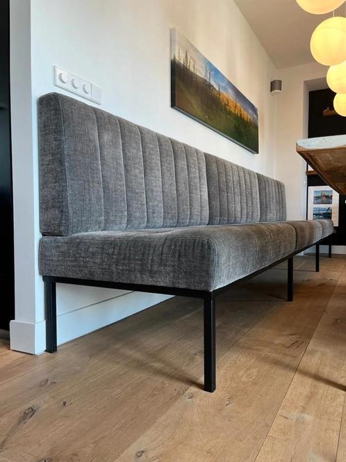 Comfortabele luxe eetkamer bank (6-7 personen, stof, grijs), Huis en Inrichting, Banken | Sofa's en Chaises Longues, Zo goed als nieuw