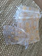 Organza Zakjes Goud Sneeuwvlokken - 50 stuks, Ophalen of Verzenden, Nieuw, Versiering, Kerst of Sinterklaas