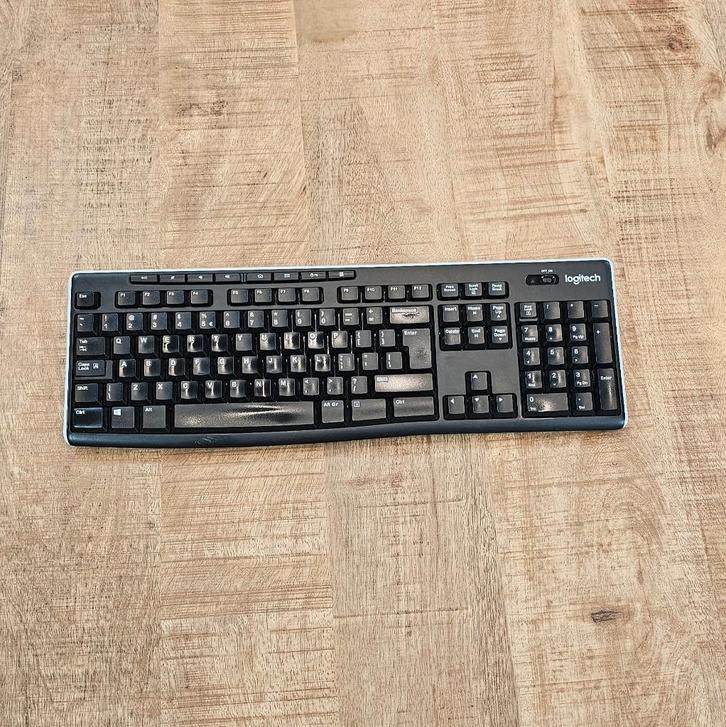 Logitech Wireless Keyboard K270 – Draadloos toetsenbord, Computers en Software, Toetsenborden, Zo goed als nieuw, Qwerty, Draadloos
