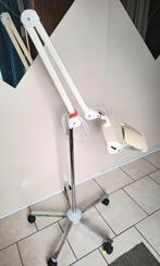 Luxo magnifique loeplamp 11w - met rvs onderstel op wielen, Hobby en Vrije tijd, Vergrootglazen, Loepen en Loeplampen, Ophalen