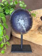 Agaat geode op standaard, Verzamelen, Mineralen en Fossielen, Ophalen of Verzenden, Mineraal