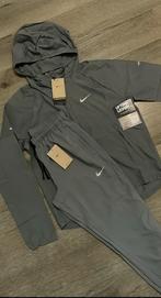 Nike miler trainingspak grijs, Fitness, Nike, Nieuw, Ophalen of Verzenden