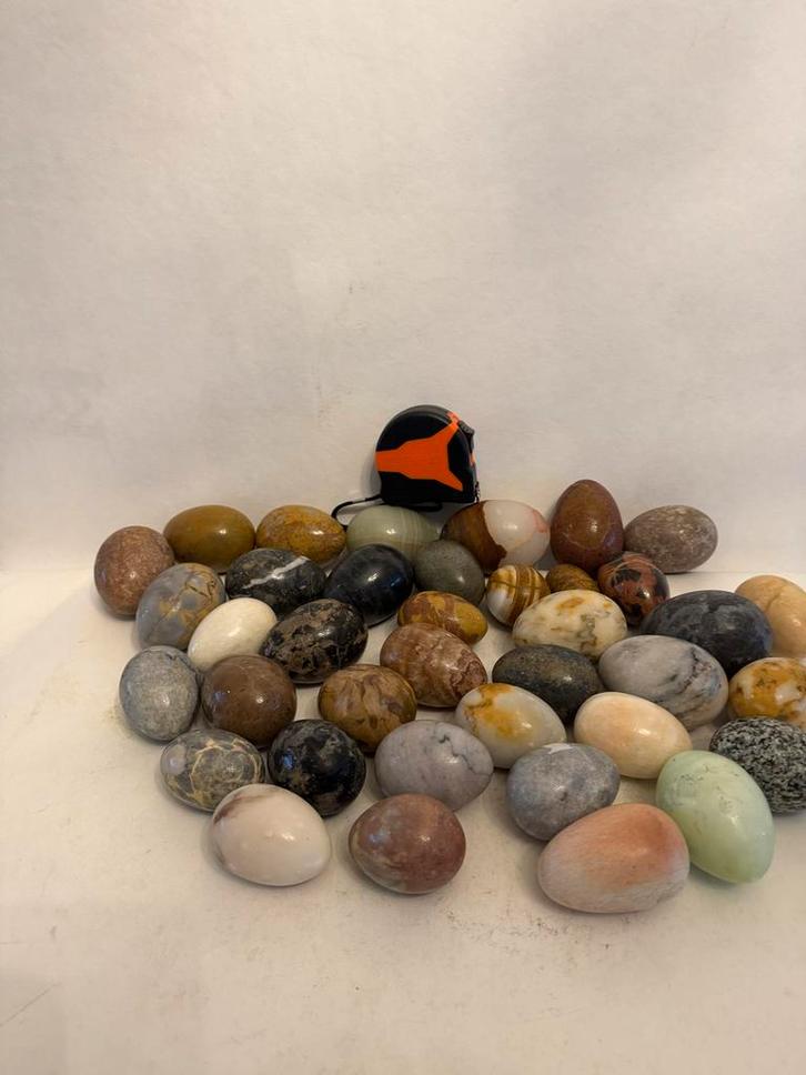 Gepolijste Stenen Eieren - Verzameling van 38 stuks Curiosa, Antiek en Kunst, Curiosa en Brocante, Ophalen of Verzenden