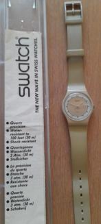 Vintage Swatch horloge beige - kastmaat circa 2,5 cm., Ophalen of Verzenden, Conditie, Gebruikt, Android