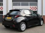 Toyota Yaris 1.5 Hybrid Active /ACC/Camera/DAB+/Bluetooth/Ap, Gebruikt, Euro 6, 450 kg, Zwart