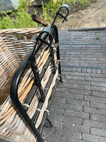 Schoolboeken in de Fietsmand voorop met stuurbevestiging beschikbaar voor biedingen
