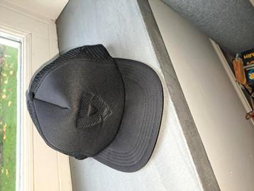 Rev'it pet nieuwe beschikbaar voor biedingen