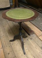 Antiek tafeltje, Antiek en Kunst, Antiek | Meubels | Tafels, Ophalen of Verzenden