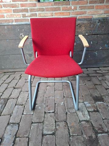 Fijne rode Van der Sluis vergaderstoelen /eetkamerstoelen! beschikbaar voor biedingen