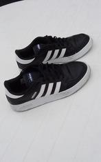 💐ADIDAS SPORTSCHOENEN ZWART MET WITTE STREPEN MAAT 44, Ophalen of Verzenden, Zo goed als nieuw, Zwart