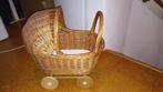 Vintage rieten poppenwagen, Kinderen en Baby's, Speelgoed | Poppen, Ophalen, Gebruikt, Overige typen