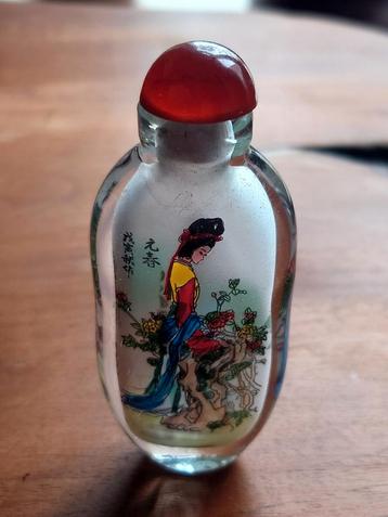 Chinees snuifflesje (van binnenuit beschilderd) beschikbaar voor biedingen