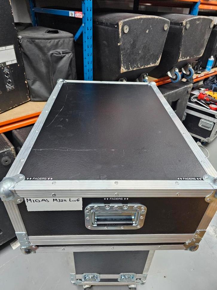 M32r Live Flightcase met dockhouse, Muziek en Instrumenten, Behuizingen en Koffers, Zo goed als nieuw, Overige instrumenten, Flightcase