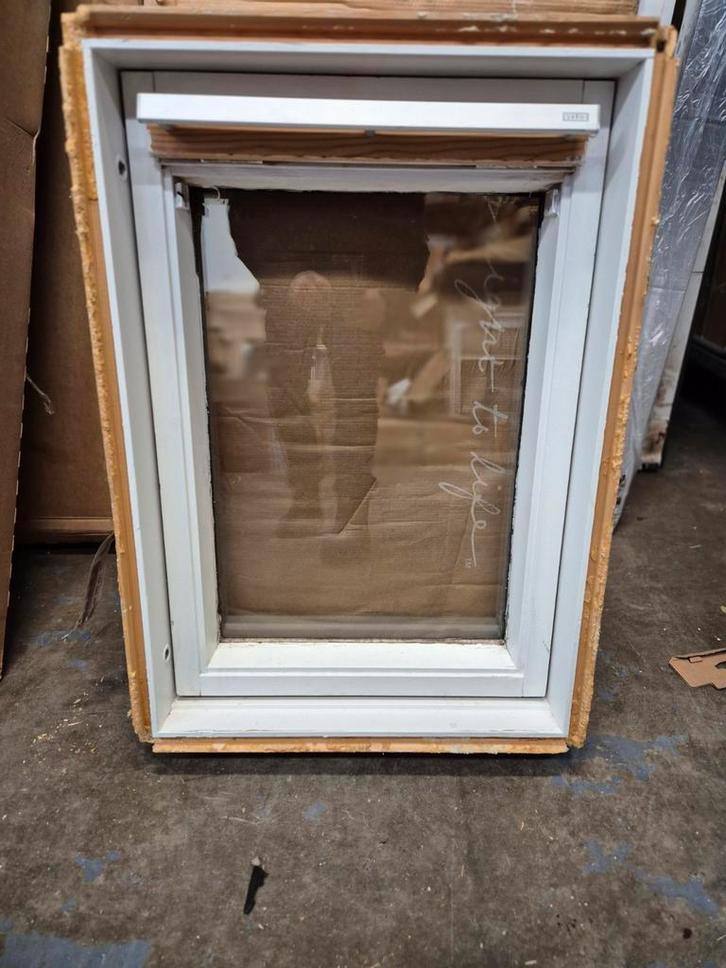 Velux dakramen 55x78 / GGL 102 INCL GOOTSTUKKEN, Doe-het-zelf en Verbouw, Glas en Ramen, Zo goed als nieuw, Dakraam, 80 tot 120 cm
