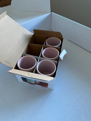Terracotta bekers D8 beschikbaar voor biedingen