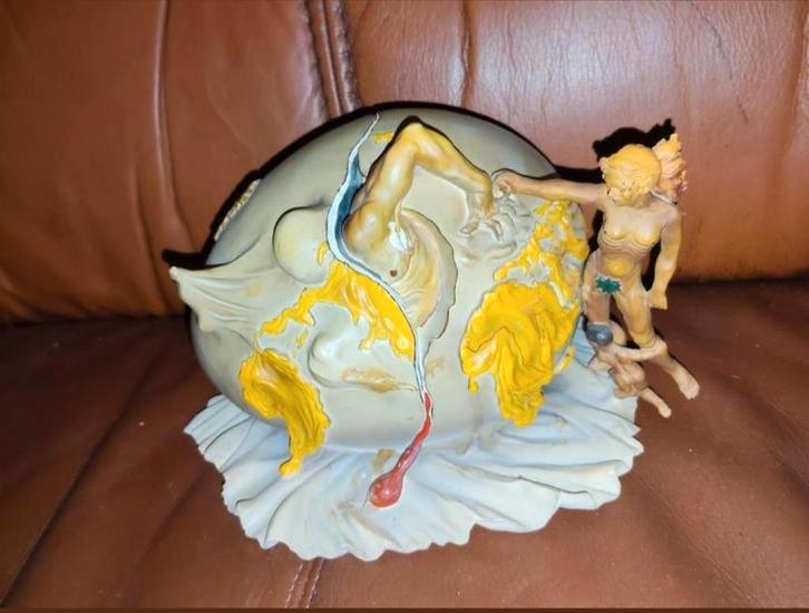 Salvador Dali Geopolitiek Kind Beeld, Antiek en Kunst, Kunst | Beelden en Houtsnijwerken, Ophalen