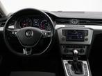 Volkswagen Passat Variant 1.6 TDI DSG AUT. BUSINESS + NAVIGA, Auto's, Traction-control, Stof, Gebruikt, 4 cilinders