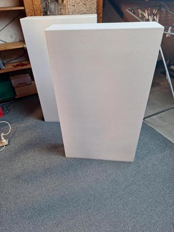2 LANGWERPIGE CONSOLE'S beschikbaar voor biedingen