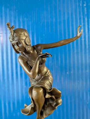 Bronzen beeld van dancerese naar Chiparus  beschikbaar voor biedingen
