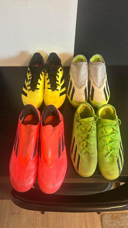 Adidas voetbalschoenen – 4 stuks te koop, Sport en Fitness, Voetbal, Zo goed als nieuw, Schoenen, Maat XS of kleiner, Ophalen