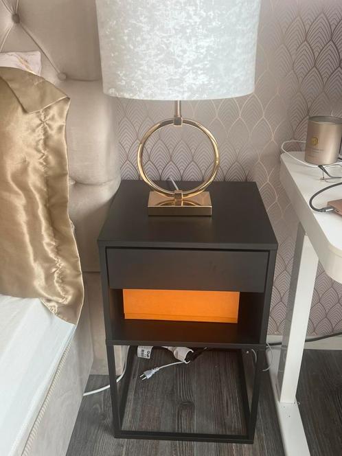 Nachtkast zwart 2x, Huis en Inrichting, Slaapkamer | Nachtkastjes, Zo goed als nieuw, Minder dan 45 cm, Hout, Ophalen
