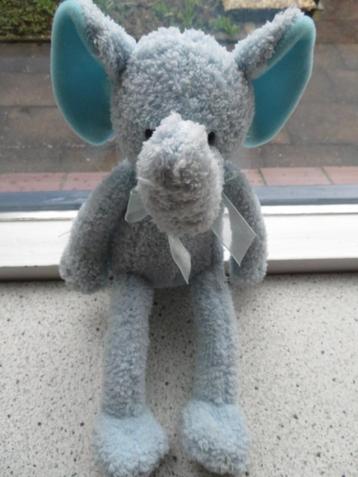 Olifant merk Die Boltze Gruppe licht blauw velours beschikbaar voor biedingen