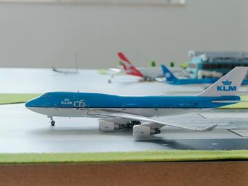 Schaalmodel KLM 747-400 95 years edition 1:400 beschikbaar voor biedingen