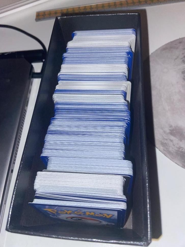 500 pokemon kaarten incl holos en reverse, Hobby en Vrije tijd, Verzamelkaartspellen | Pokémon, Zo goed als nieuw, Meerdere kaarten