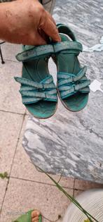 Teva kinder sandalen, Ophalen of Verzenden, Zo goed als nieuw, Shirt of Longsleeve