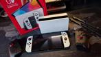Nintendo Switch OLED (wit) + alle accessoires en doos, Spelcomputers en Games, Spelcomputers | Nintendo Switch, Ophalen, Zo goed als nieuw