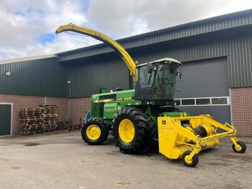 John Deere 6810 hakselaar beschikbaar voor biedingen