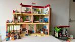 Playmobil Hotel, bus en disco. Grote set Zie foto’s, Kinderen en Baby's, Speelgoed | Poppenhuizen, Ophalen of Verzenden, Gebruikt