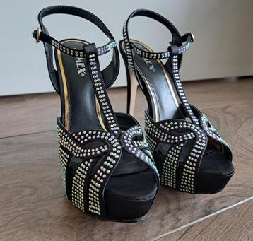 Zwarte hakken met plateau en strassteentjes, maat 38 beschikbaar voor biedingen