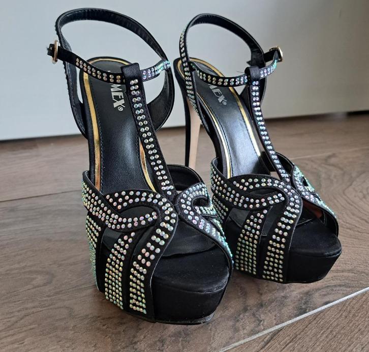 Zwarte hakken met plateau en strassteentjes, maat 38, Kleding | Dames, Schoenen, Zo goed als nieuw, Schoenen met hoge hakken, Zwart